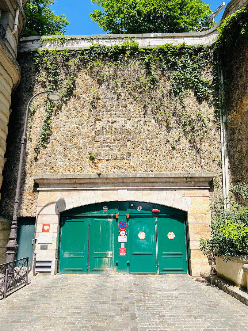 Photo PARIS 16e - PLACE DE PARKING - 11 m² image 2/6