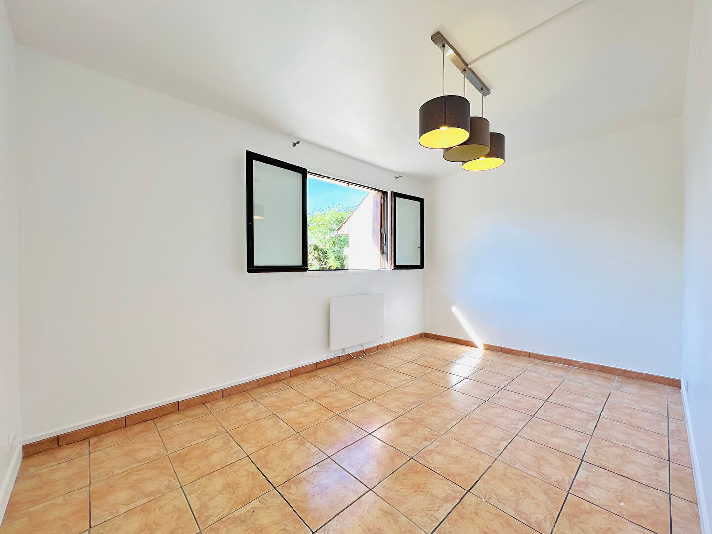 Photo BOBIGNY - BUREAUX D'AVOCAT image 3/6