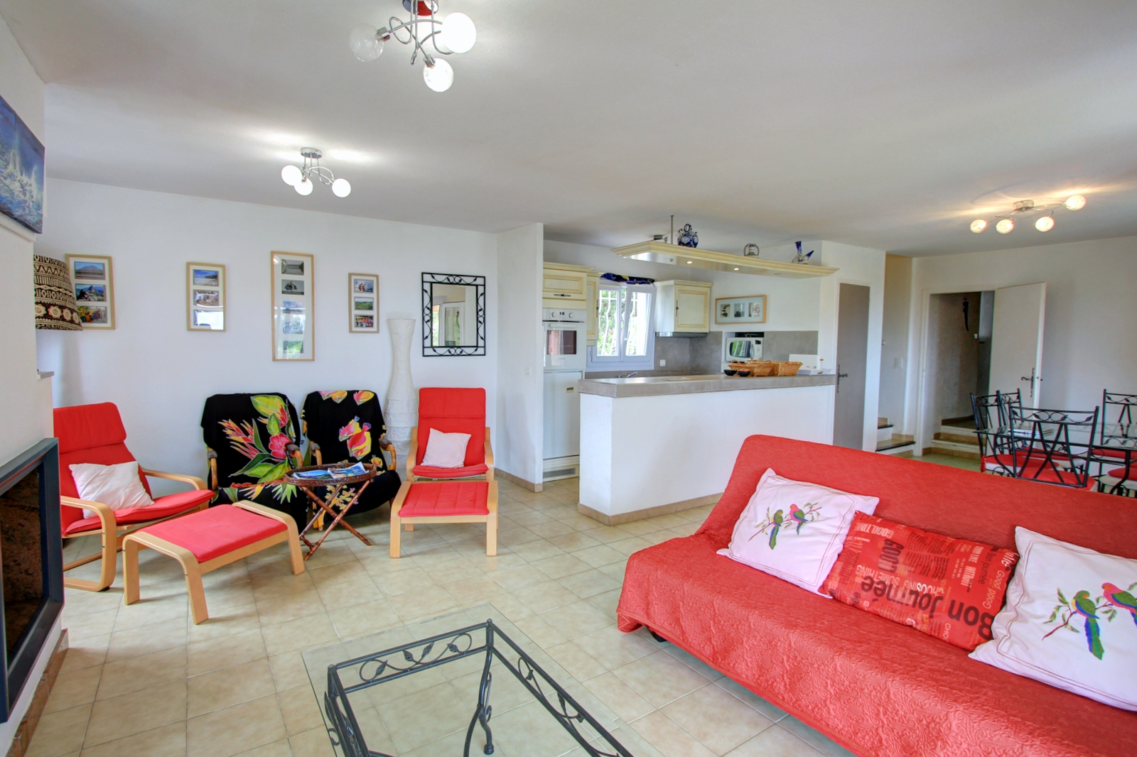 Photo VILLA PROVENCALE 108M² 5 PIECES AVEC 4 CHAMBRES VUE MER SUR LA BAIE DE SAINT TROPEZ, AUX ISSAMBRES image 4/6