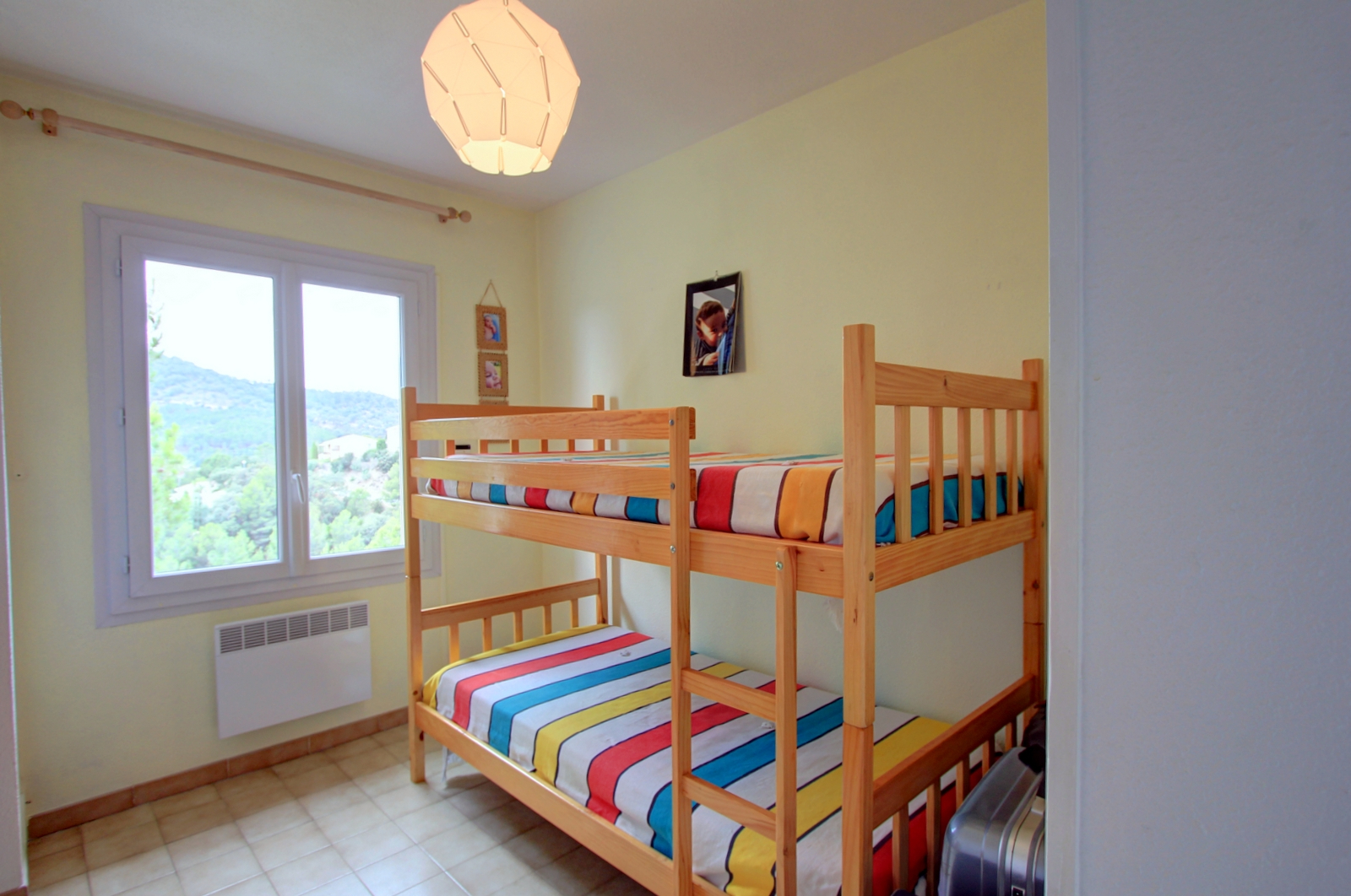 Photo VILLA PROVENCALE 108M² 5 PIECES AVEC 4 CHAMBRES VUE MER SUR LA BAIE DE SAINT TROPEZ, AUX ISSAMBRES image 6/6