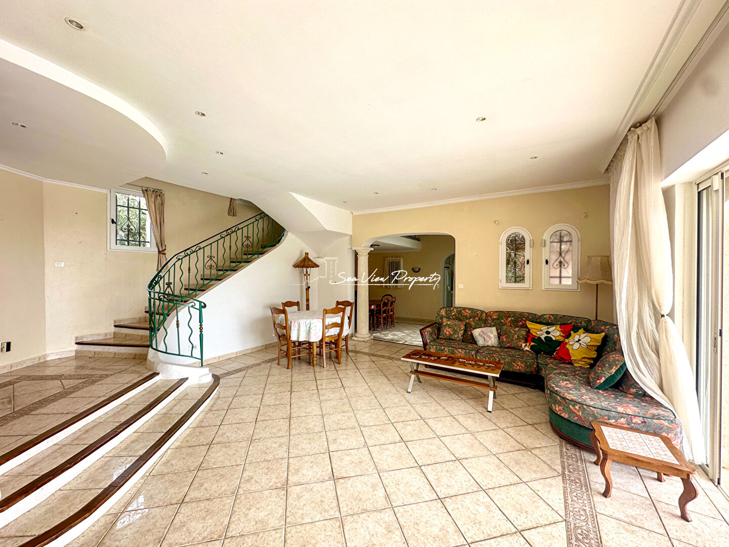 Photo VILLA 5 PIECES AVEC VUE MER SUR LE GOLFE DE SAINT TROPEZ, AUX ISSAMBRES image 3/6