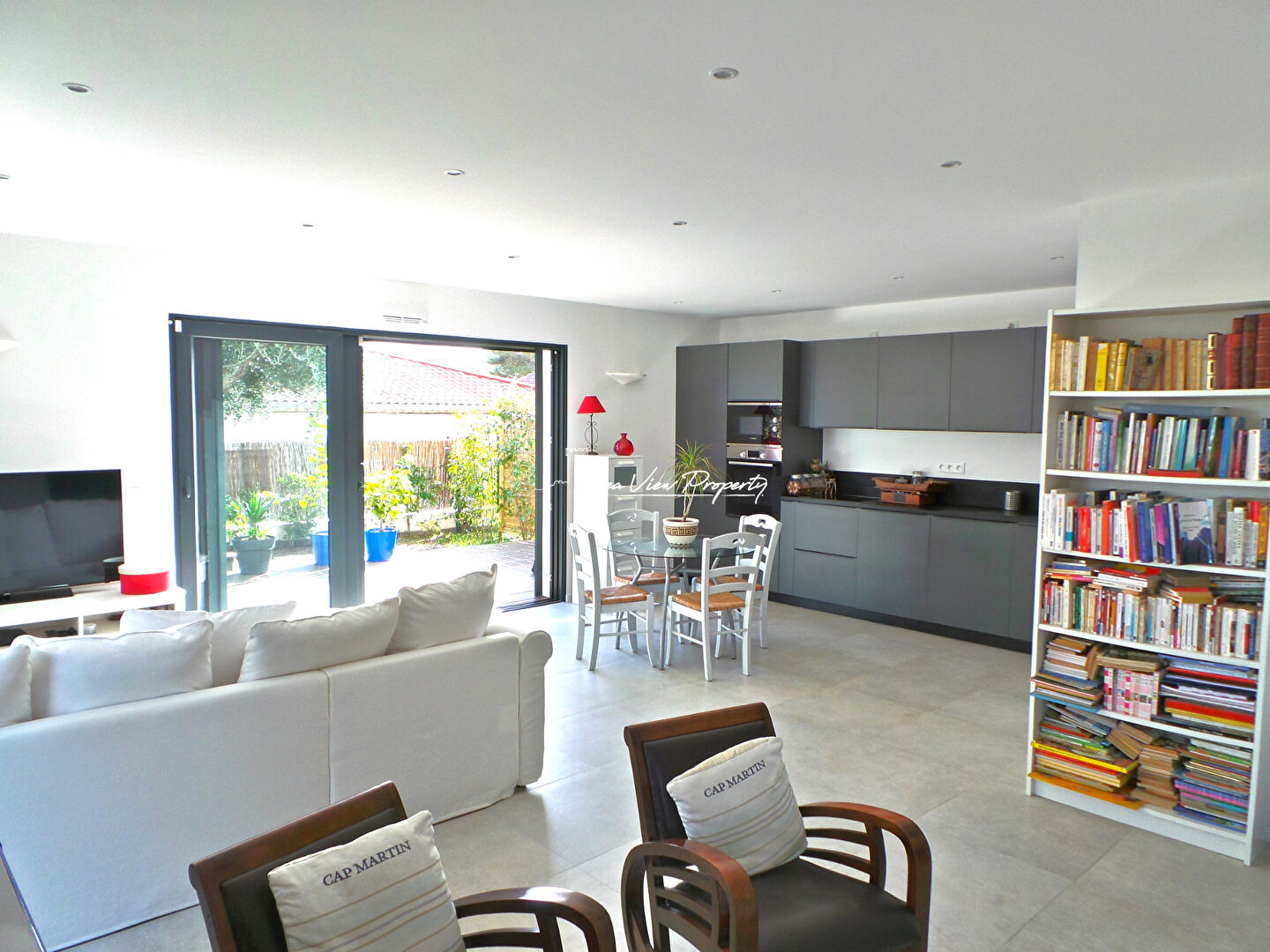 Photo APPARTEMENT 3 PIECES VUE MER AVEC 2 CHAMBRES, JARDIN ET GARAGE A PIEDS DES PLAGES DES ISSAMBRES image 3/6