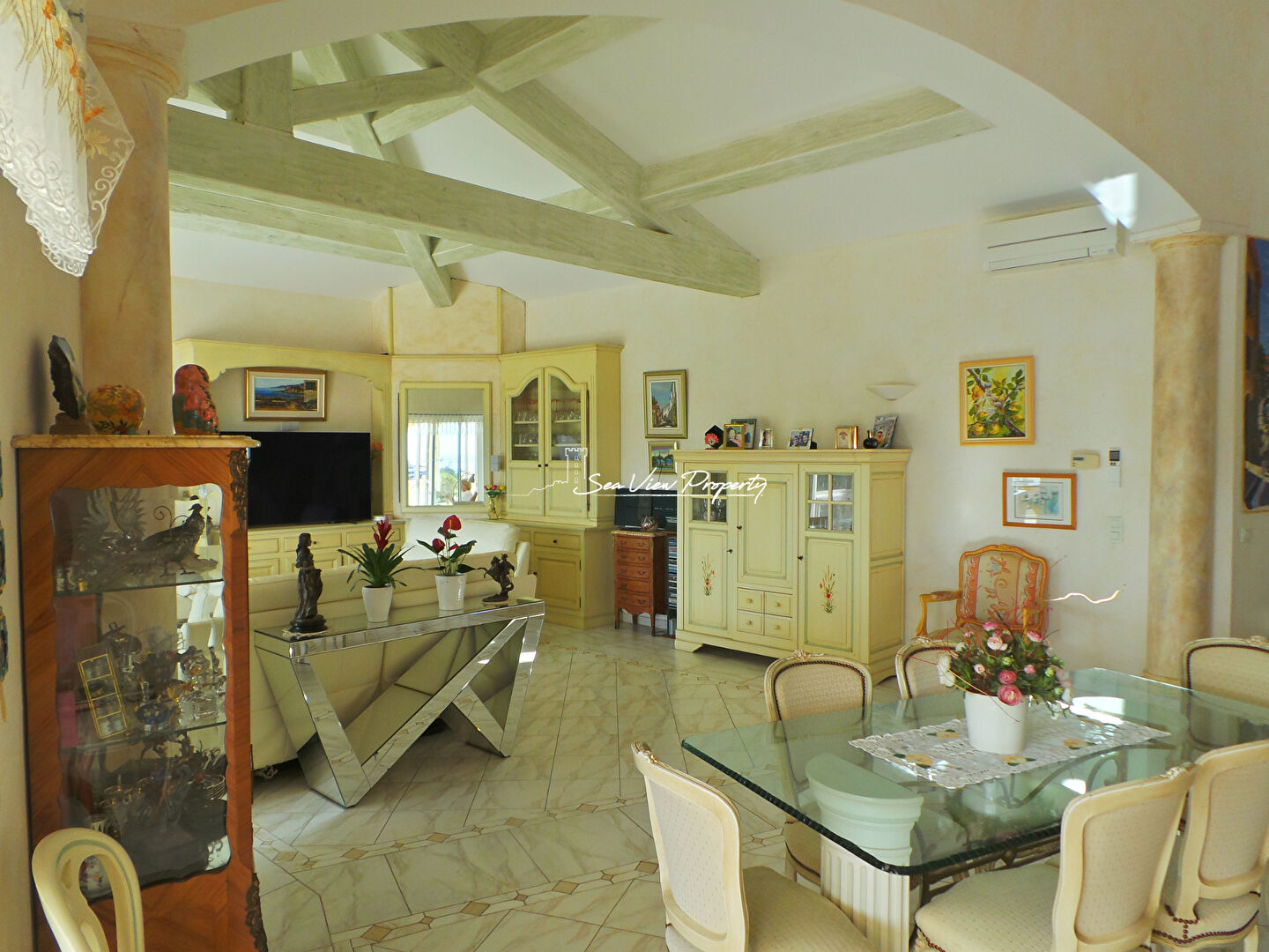 Photo VILLA 225M² 7 PIECES VUE MER, PISCINE ET GARAGE, DANS UN DOMAINE PRIVE DES ISSAMBRES image 5/6