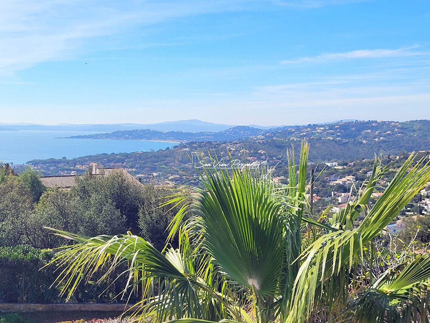 Photo VILLA 7 PIECES 200M2 AVEC VUE MER DEGAGEE, PISCINE, 2 APPARTEMENTS - AUX ISSAMBRES image 2/6