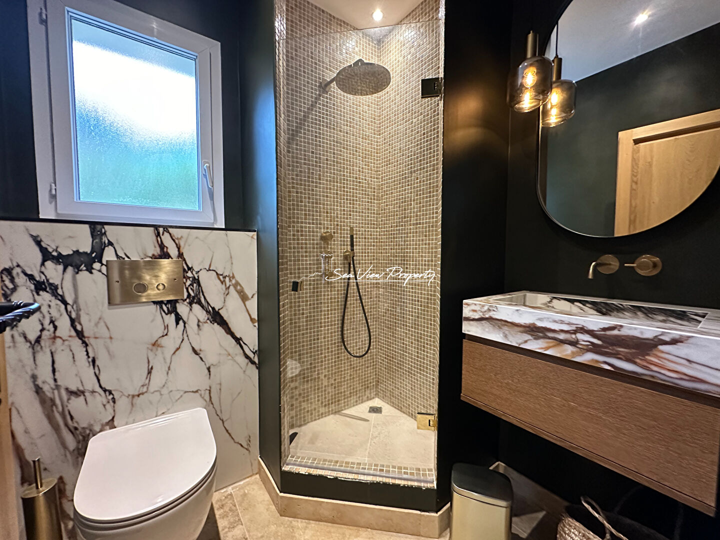 Photo VILLA CONTEMPORAINE 300M² 7 PIECES AVEC VUE MER, PISCINE, PRESTATIONS QUALITATIVES, A SAINTE MAXIME image 5/5