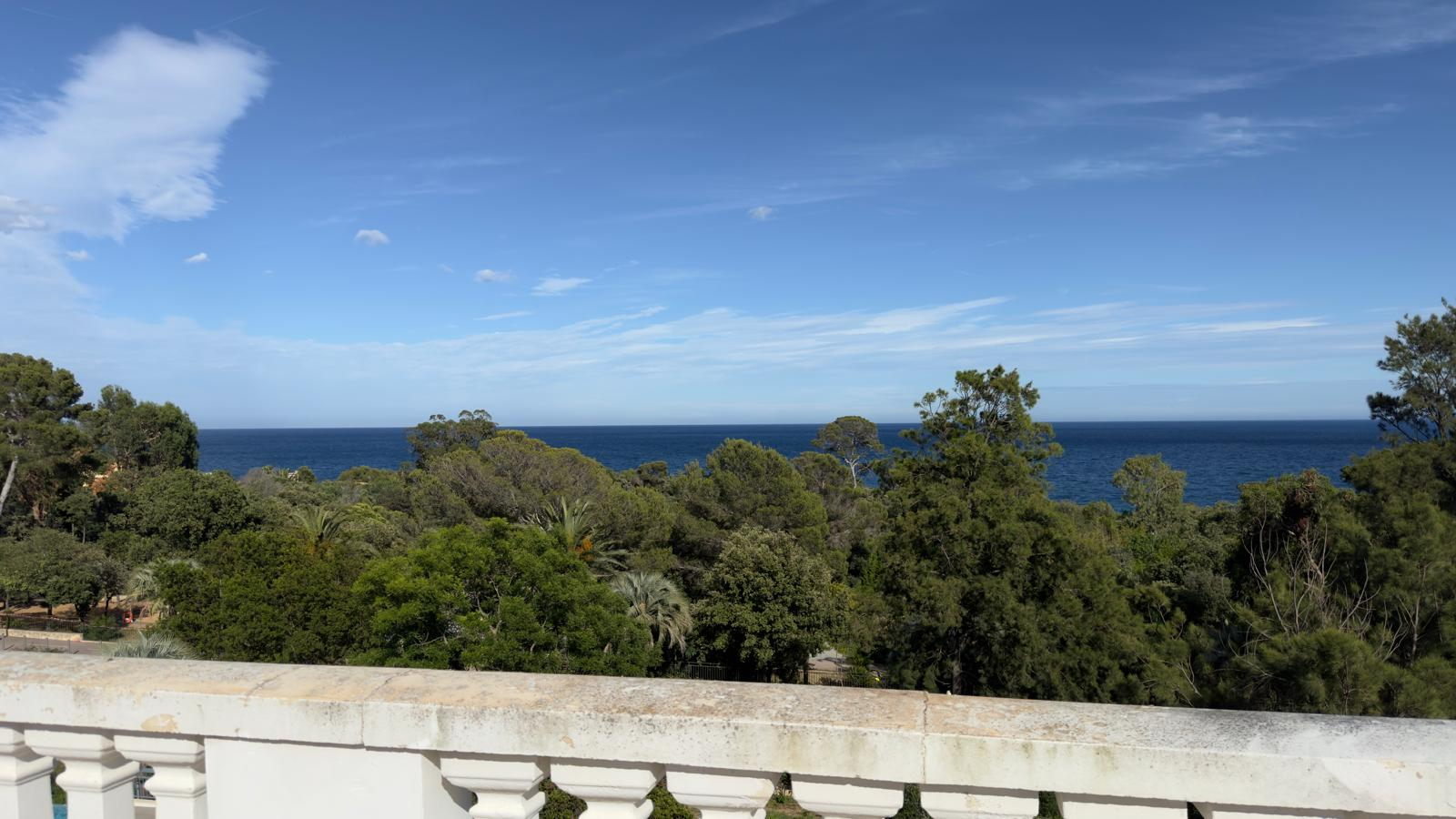 Photo VILLA SUR LE TOIT VUE MER 4 PIECES ET PISCINE DANS LA RESIDENCE, A SAINT AYGULF image 2/6