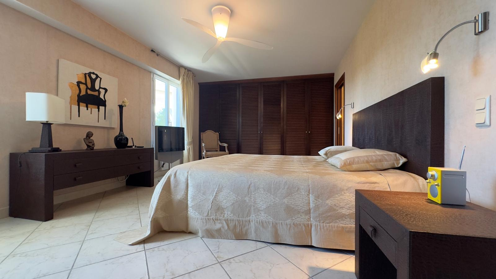 Photo VILLA SUR LE TOIT VUE MER 4 PIECES ET PISCINE DANS LA RESIDENCE, A SAINT AYGULF image 5/6