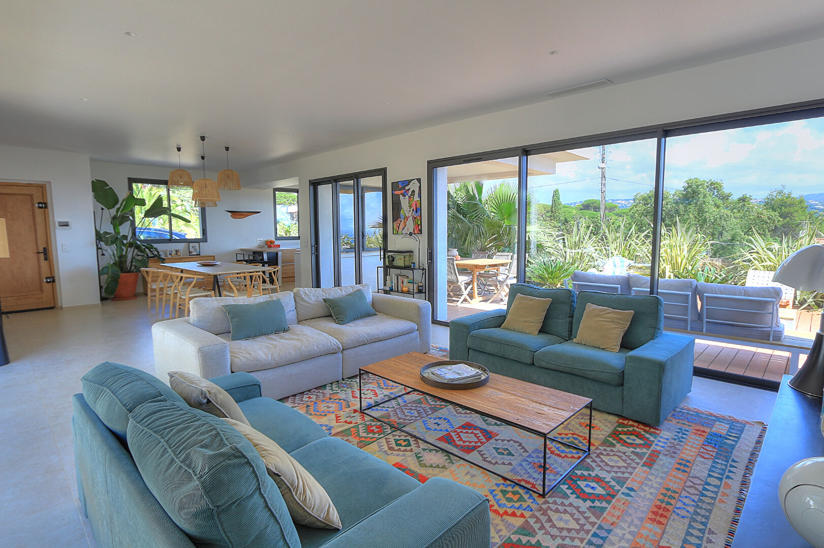 Photo VILLA CONTEMPORAINE VUE MER PROCHE CENTRE 4 CHAMBRES GARAGE PISCINE SAINTE-MAXIME image 2/6