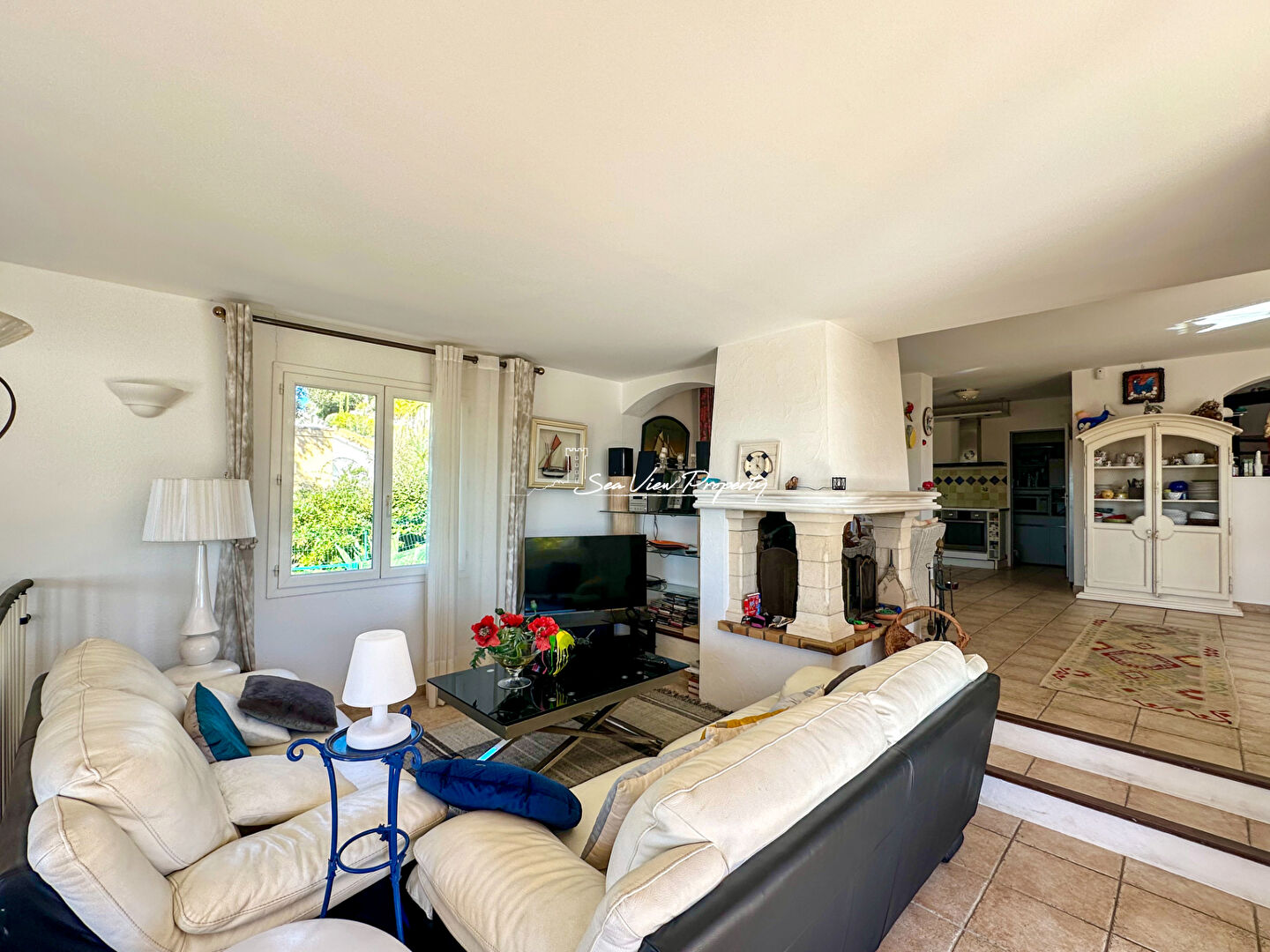 Photo VILLA VUE MER 170M² 5 PIÈCES SUR LE GOLFE DE SAINT-TROPEZ EXPOSITION SUD SALLE DE SPORT JACUZZI ET PISCINE, À SAINTE MAXIME image 5/6