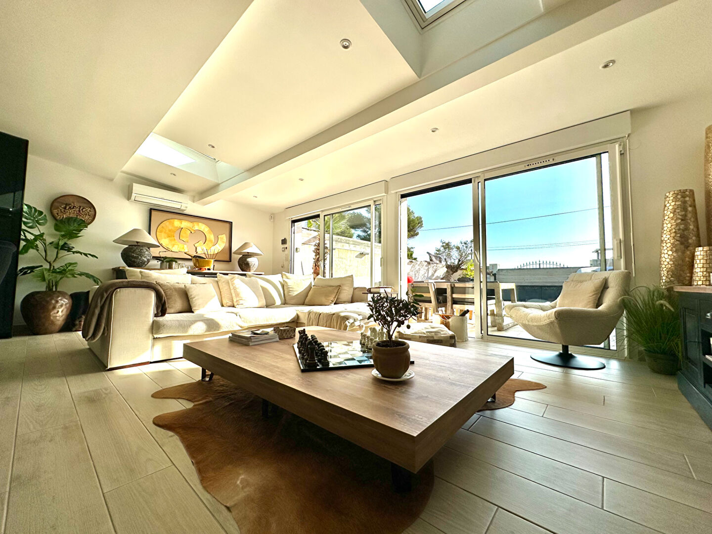 Photo APPARTEMENT 4 PIÈCES EN BORD DE MER AVEC PISCINE ET PARKING, LES ISSAMBRES image 2/6