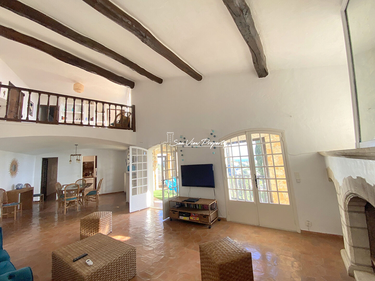 Photo VILLA VUE MER SUR LE GOLFE DE SAINT TROPEZ AVEC PISCINE GARAGE APPARTEMENT INDÉPENDANT, AUX ISSAMBRES image 4/6