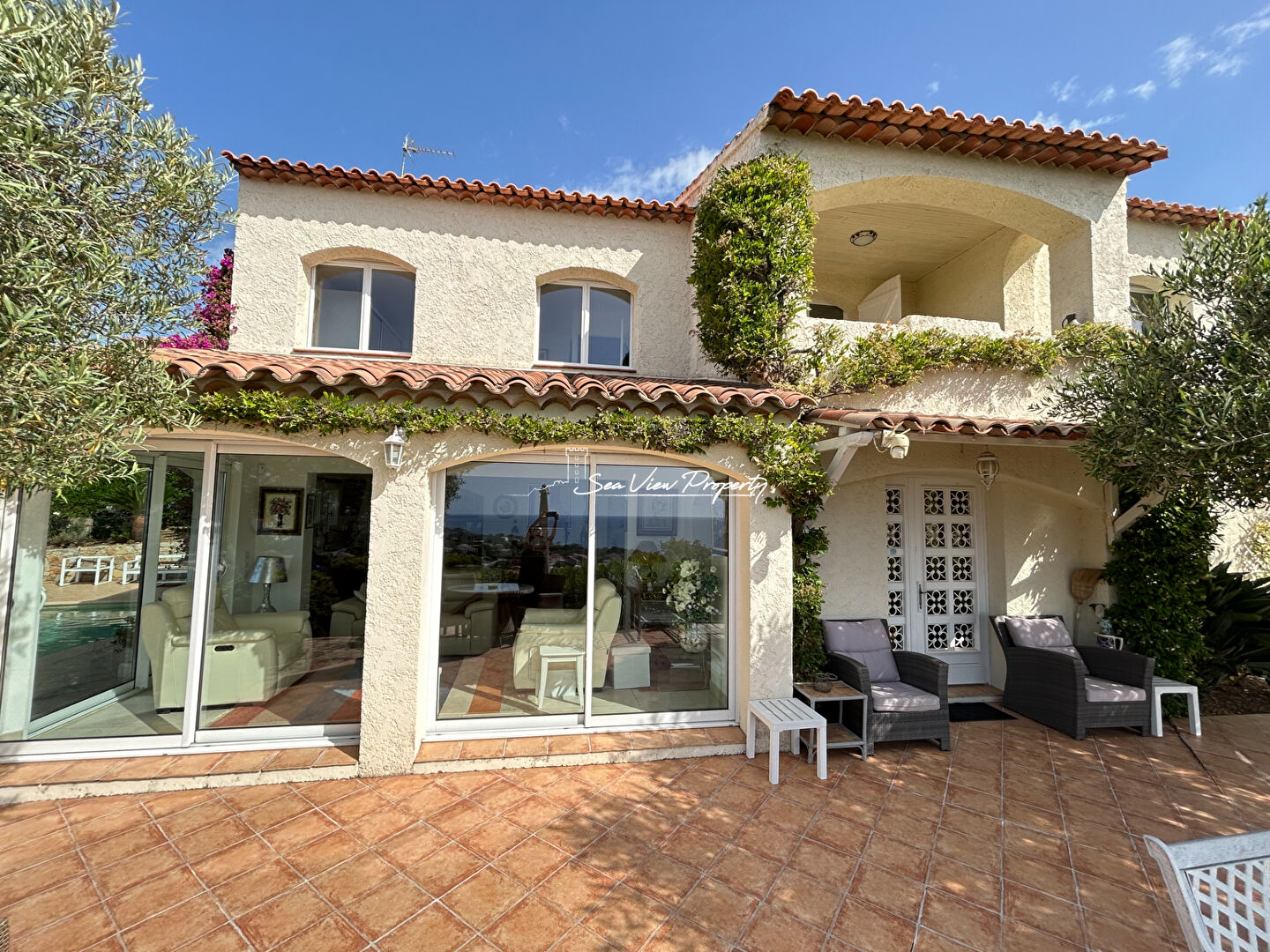 Photo VILLA A VENDRE 190M2 AVEC 5 CHAMBRES GARABLE DOUBLE ET PISCINE, AUX ISSAMBRES image 2/6