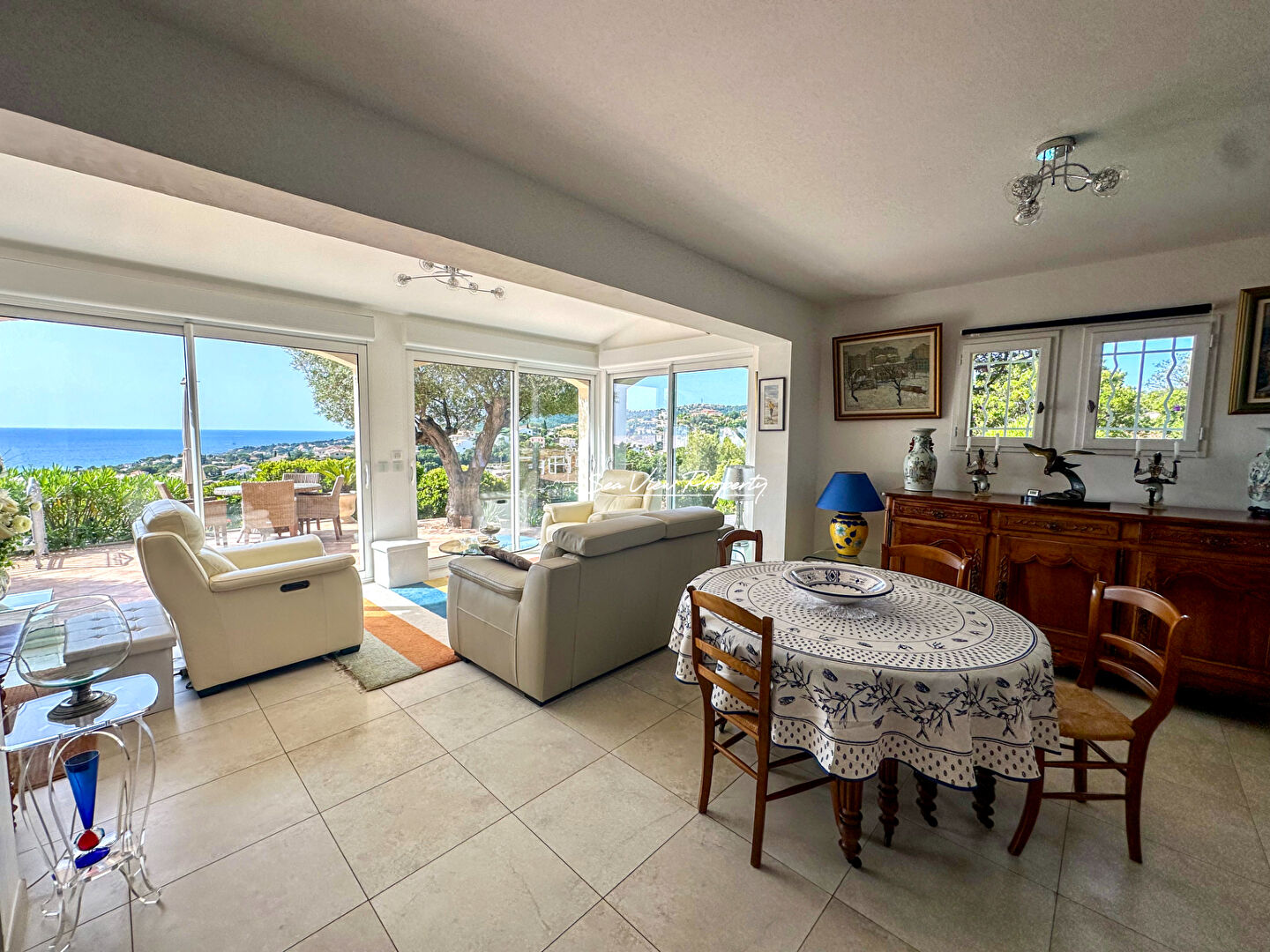 Photo VILLA A VENDRE 190M2 AVEC 5 CHAMBRES GARABLE DOUBLE ET PISCINE, AUX ISSAMBRES image 4/6