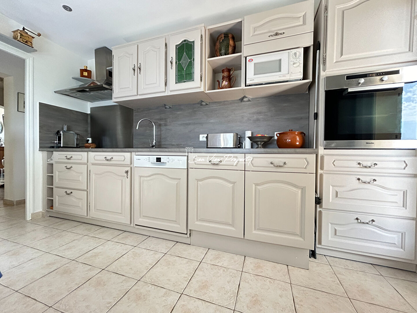 Photo VILLA A VENDRE 190M2 AVEC 5 CHAMBRES GARABLE DOUBLE ET PISCINE, AUX ISSAMBRES image 6/6