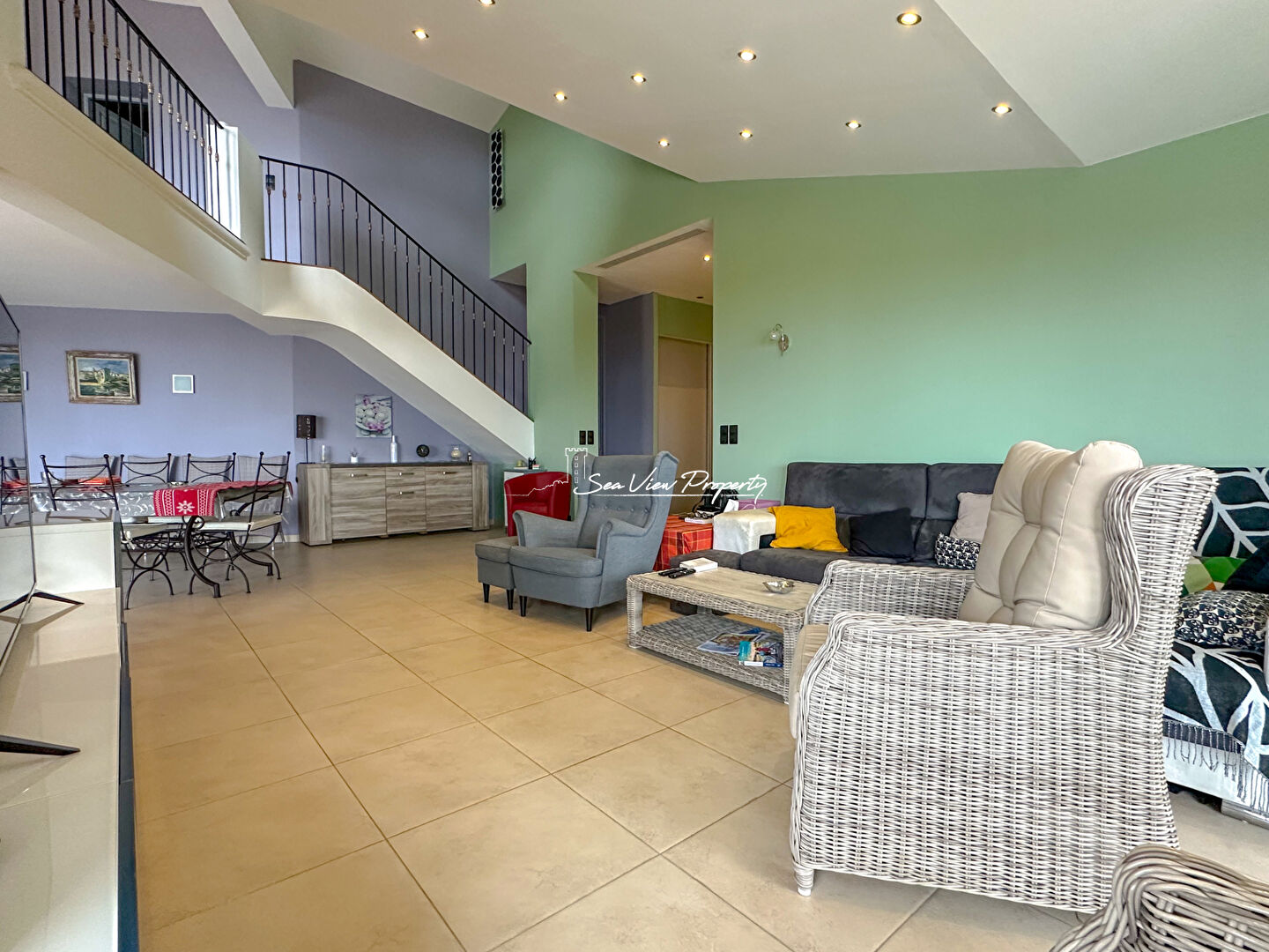 Photo Villa a sainte maxime de 242m2 de type provencale vue sur le golfe de sainte tropez image 3/6