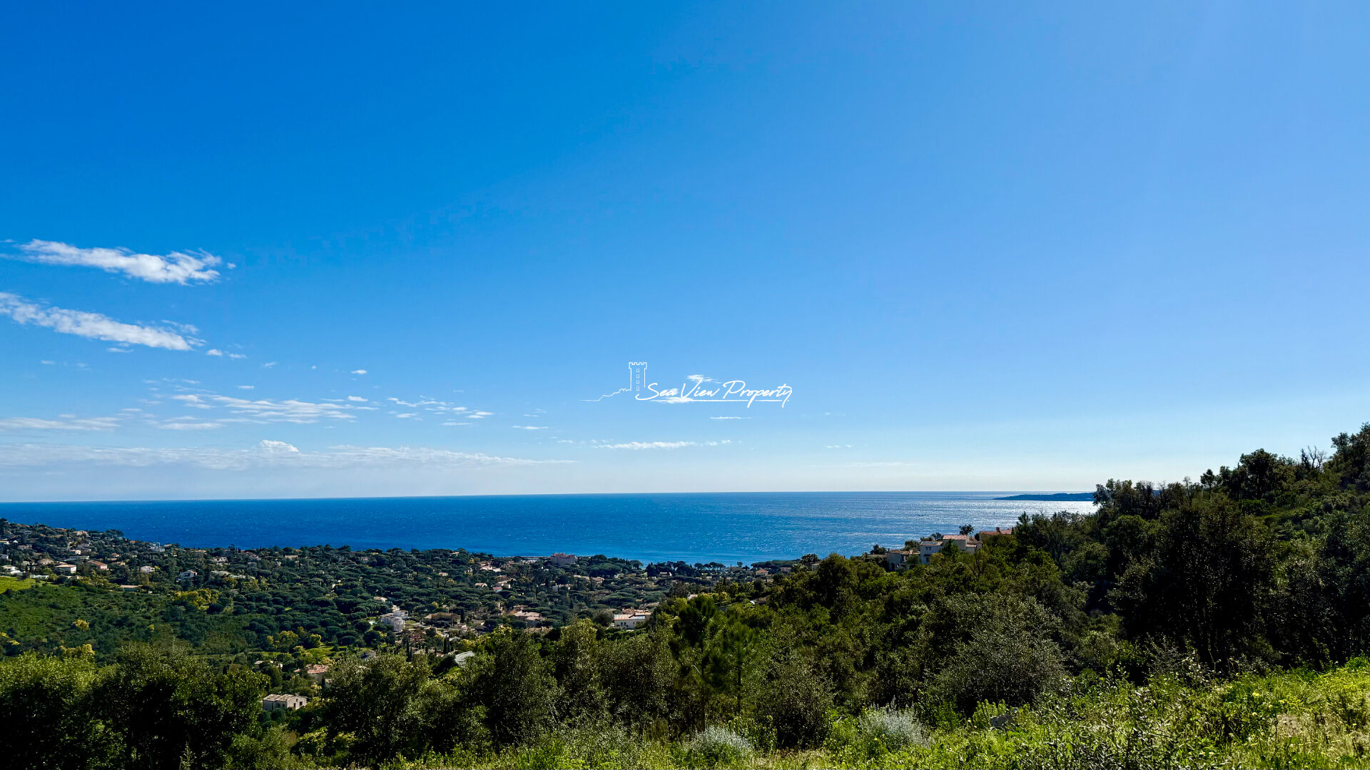 Photo VILLA A VENDRE DANS UNE RESIDENCE SECURISEE AVEC PISCINE, AUX ISSAMBRES image 2/6