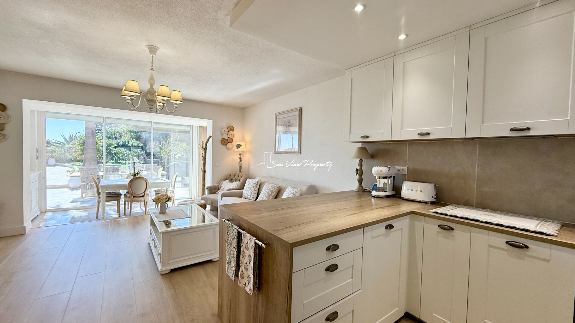 Photo VILLA A VENDRE DANS UNE RESIDENCE SECURISEE AVEC PISCINE, AUX ISSAMBRES image 5/6