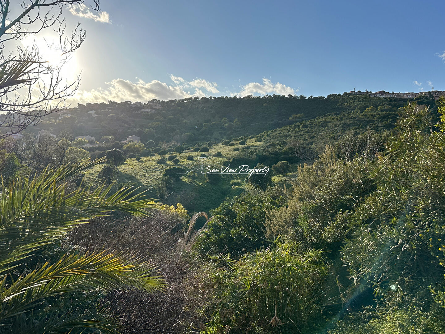 Photo Villa de 106m2 divisée en 2 appartements avec aperçu mer, située aux Issambres image 4/6