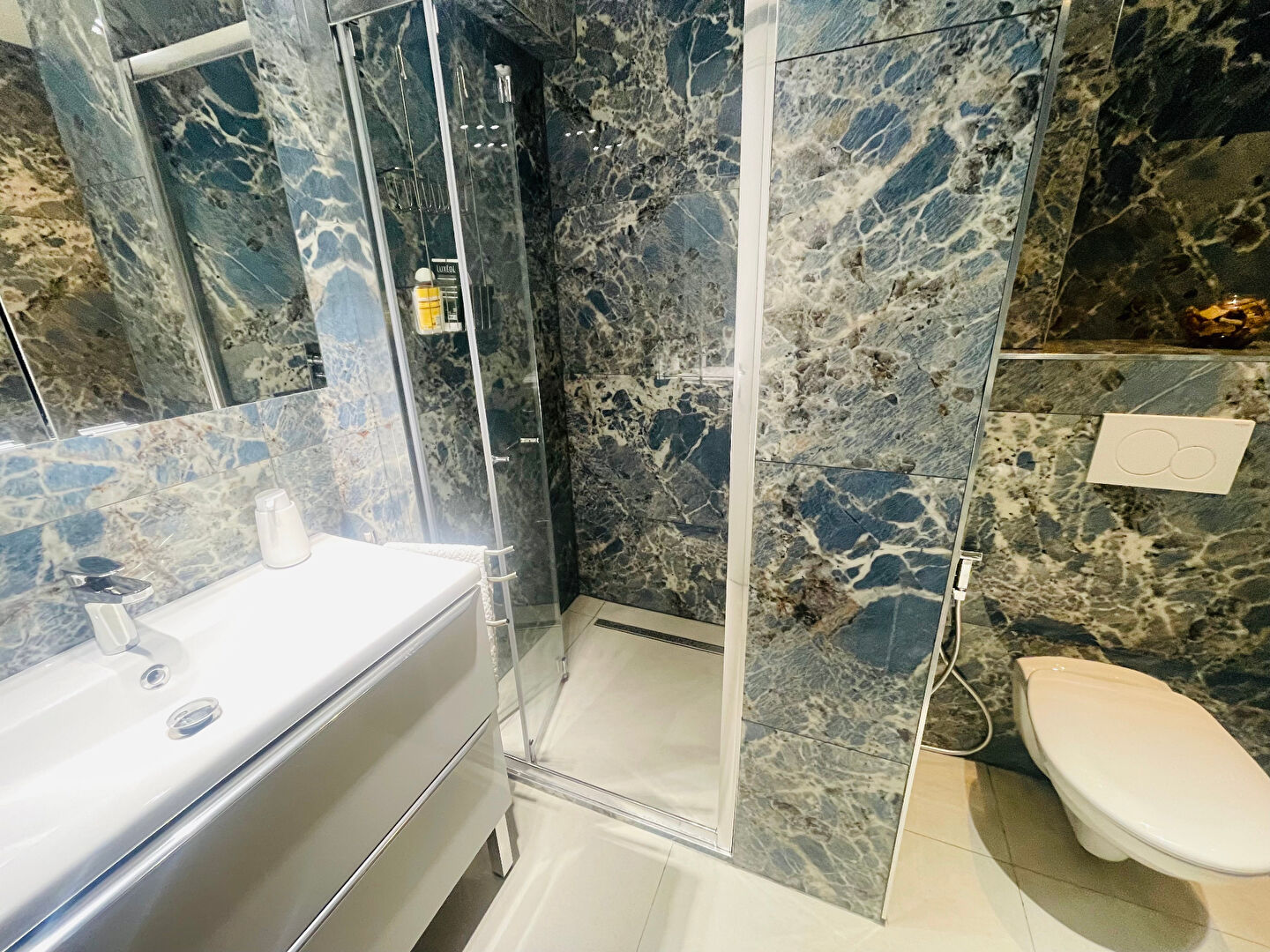 Photo ROQUEBRUNE T3 rénové centre ville Carnoles image 5/6