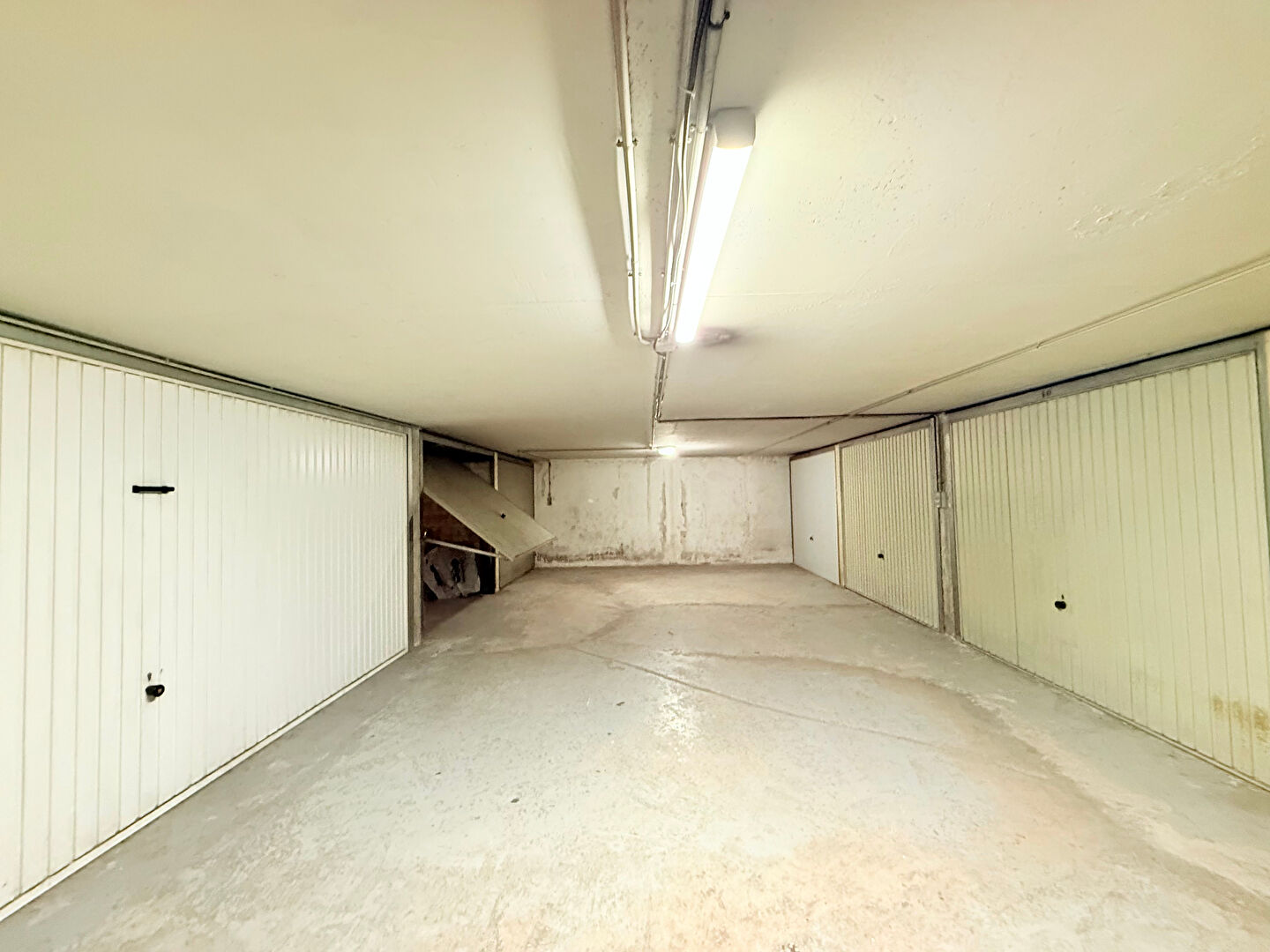 Photo Garage à vendre Roquebrune-Cap-Martin image 3/4