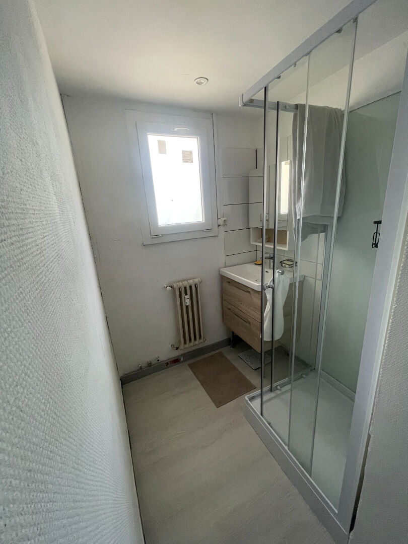 Photo AVIGNON Très joli T3 rénové  avec parking privatif image 5/6