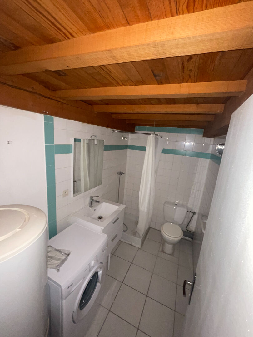 Photo BAGNOLS-SUR-CEZE Immeuble de rapport image 3/6