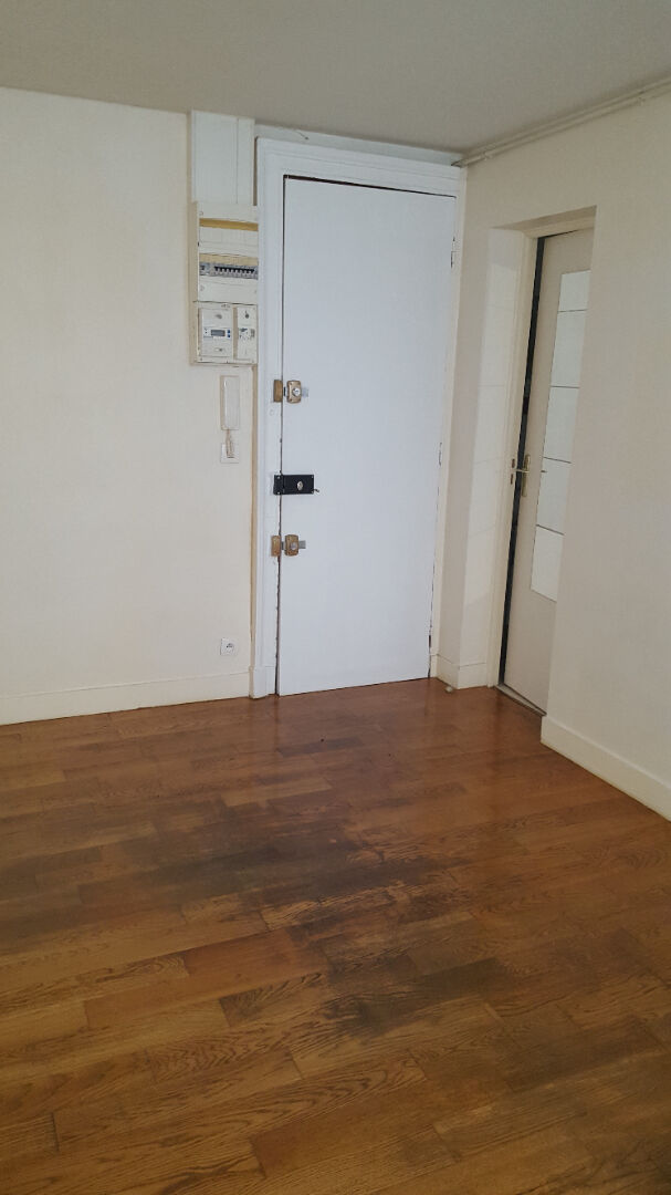 Photo Appartement Paris 1 pièce(s) 16.58 m2 image 2/2