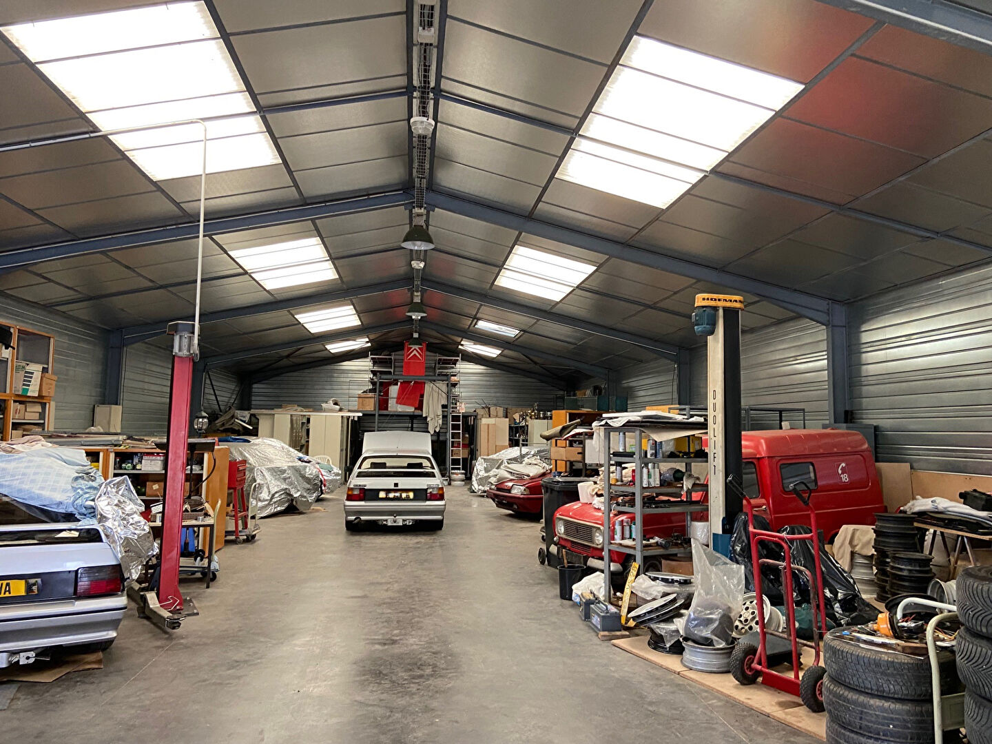 Photo 5 Minutes Courville Sur Eure / Bâtiment industriel, Hangard, entrepôt, idéal pour artisans de 360 m² image 3/3