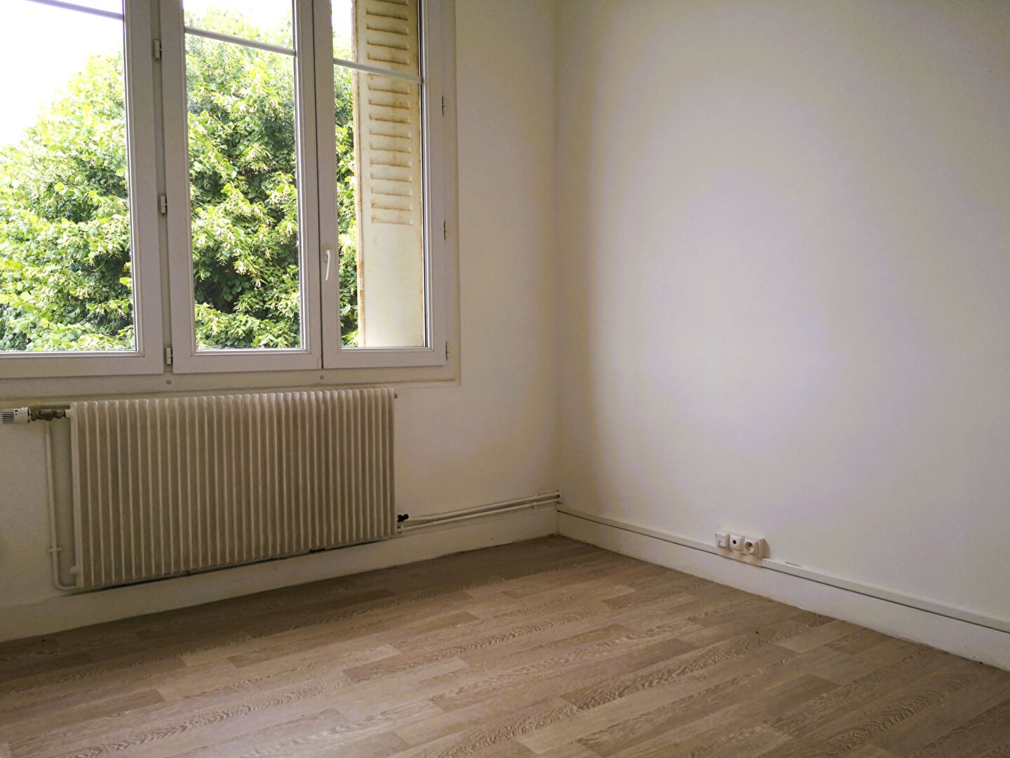 Photo IMMEUBLE ET GARAGE DE RAPPORT GARE À PIED image 4/6