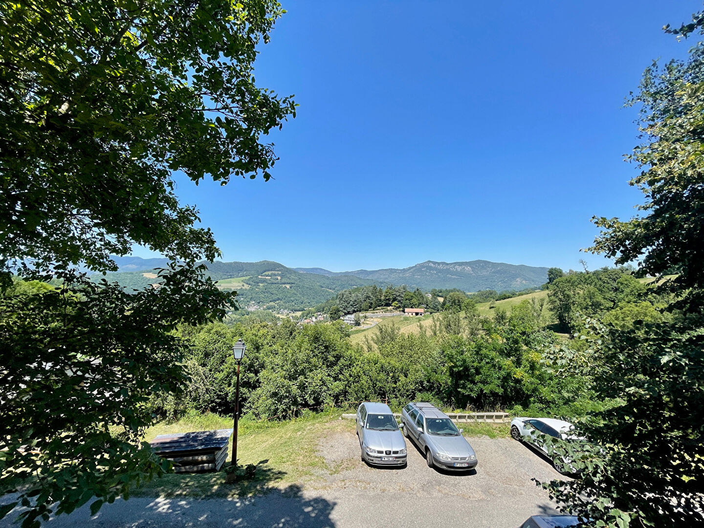 Photo Grange avec CU sur les hauteurs de Castillon-en-Couserans image 3/5