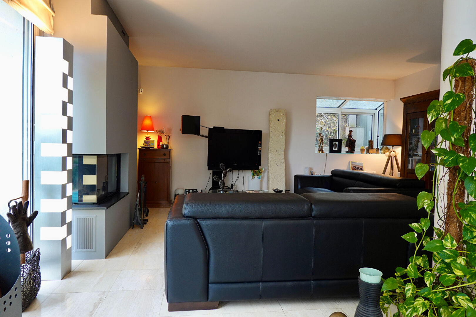 Photo MAISON DE 302 M2 AVEC PISCINE - COTE PAVÉE image 5/6