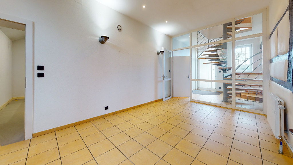 Photo UNIQUEMENT  POUR ACTIVITES BUREAUX  / SHOW ROOM  - À louer - locaux de 130 m² à Zillisheim - image 3/6