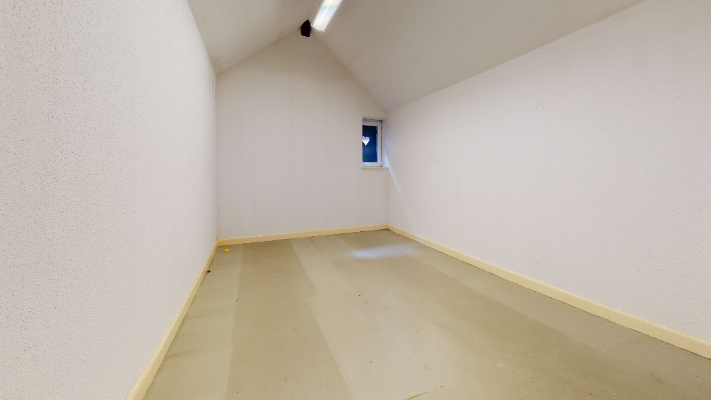 Photo UNIQUEMENT  POUR ACTIVITES BUREAUX  / SHOW ROOM  - À louer - locaux de 130 m² à Zillisheim - image 4/6