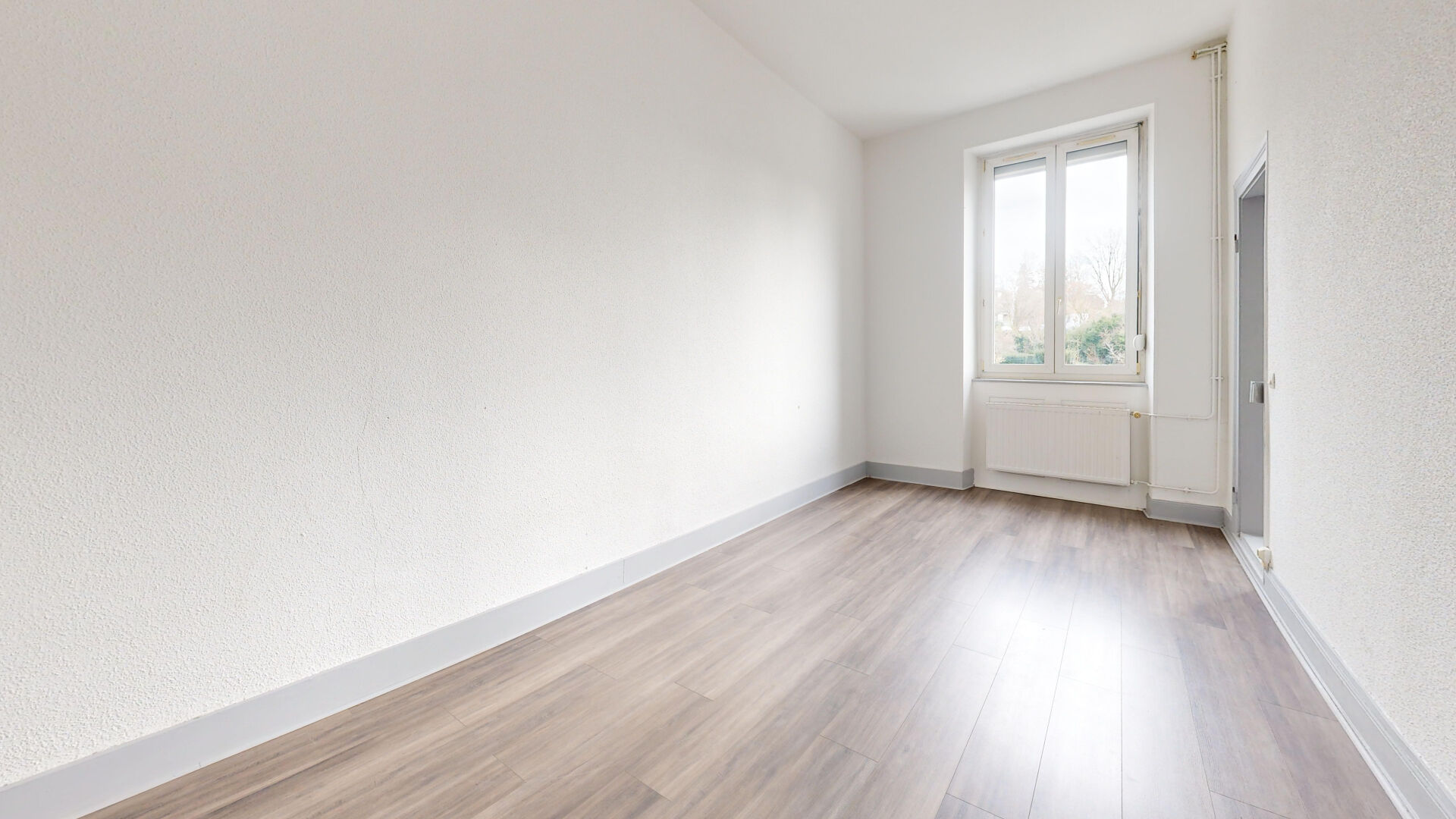 Photo Mulhouse : appartement F2 (58 m²) en location image 5/6