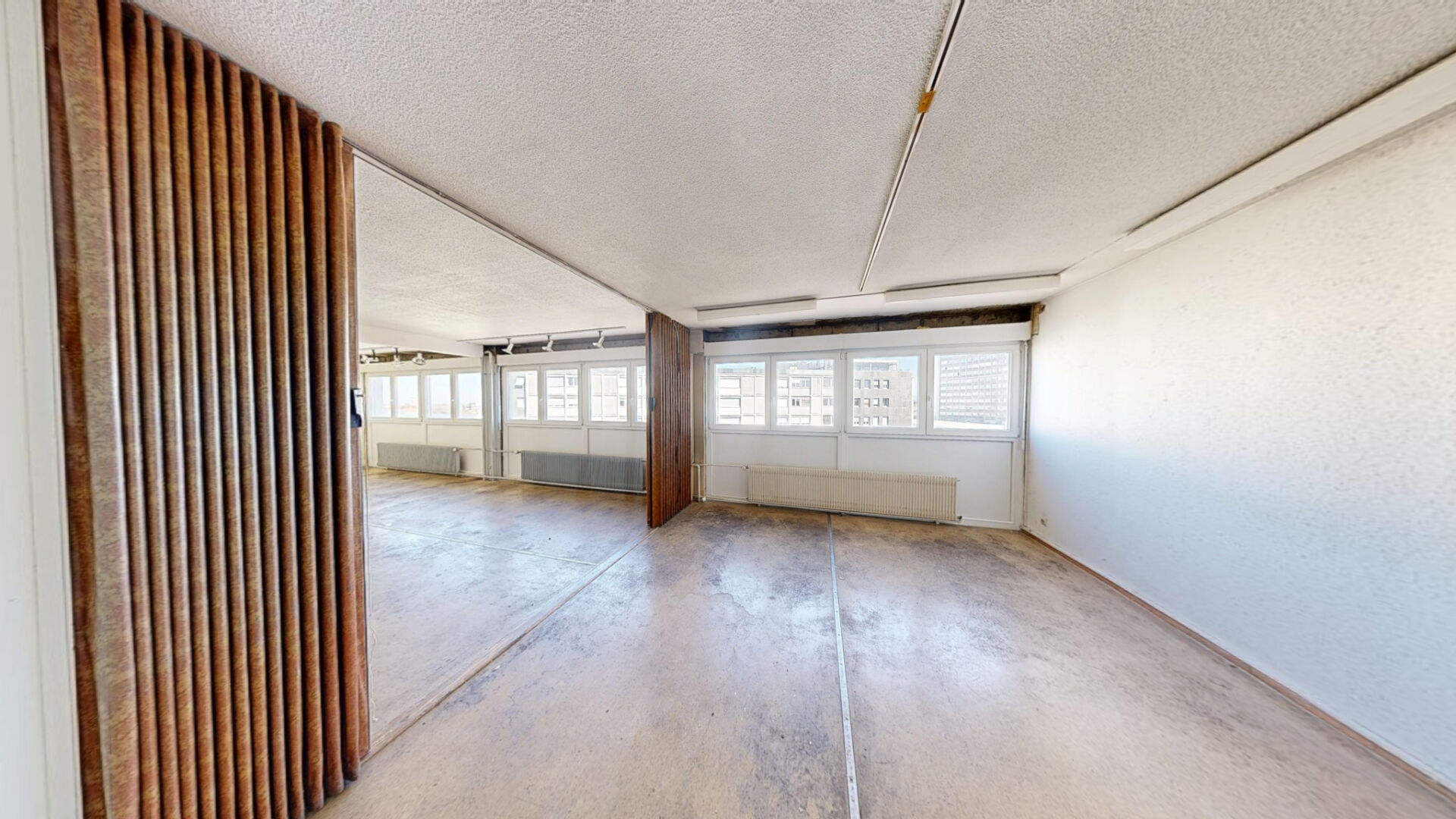 À LOUER : Plateau professionnel à Mulhouse. Emplacement stratégique avec parking & prix attractif !