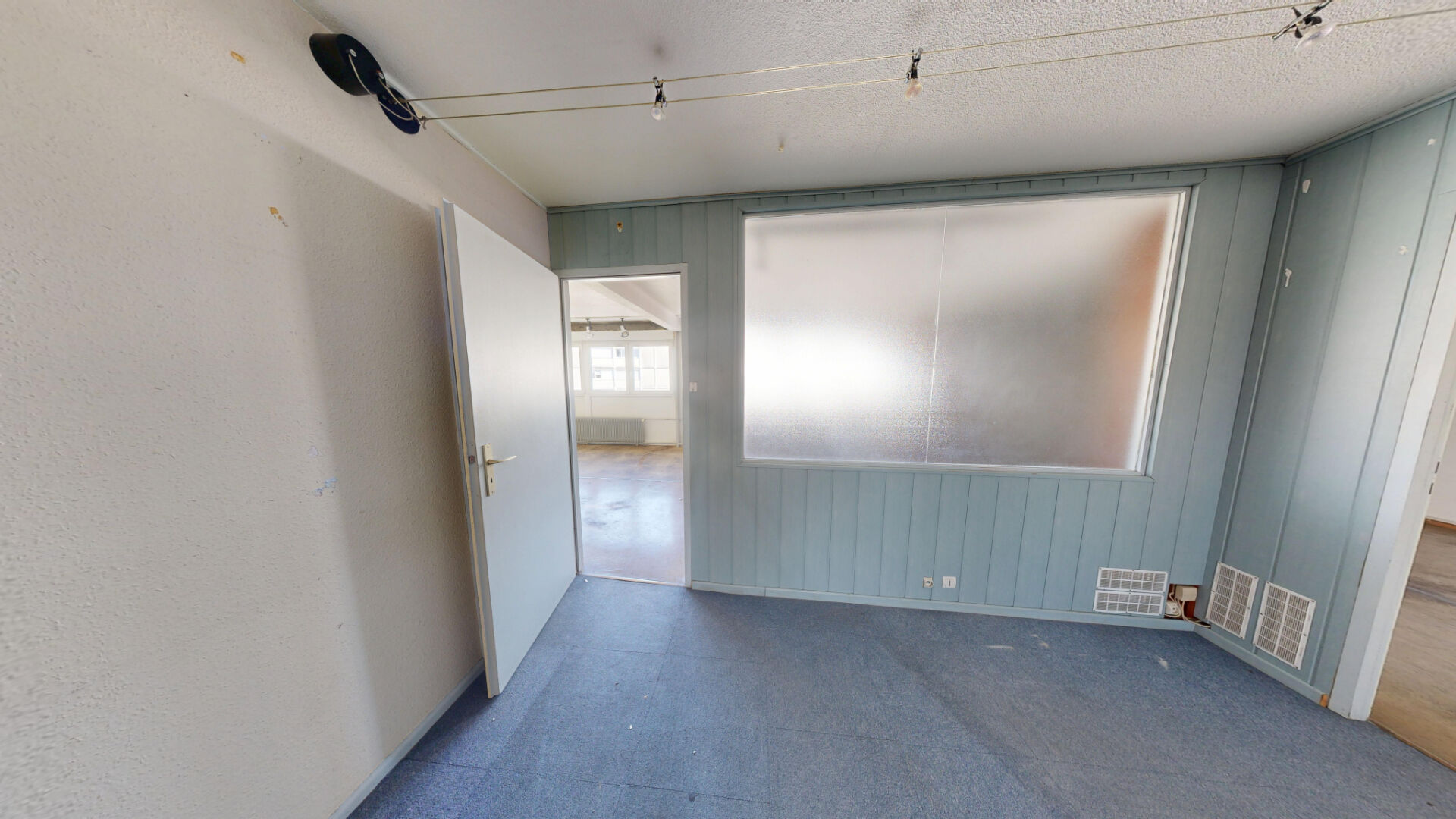 Photo À LOUER : Plateau professionnel à Mulhouse. Emplacement stratégique avec parking & prix attractif ! image 6/6