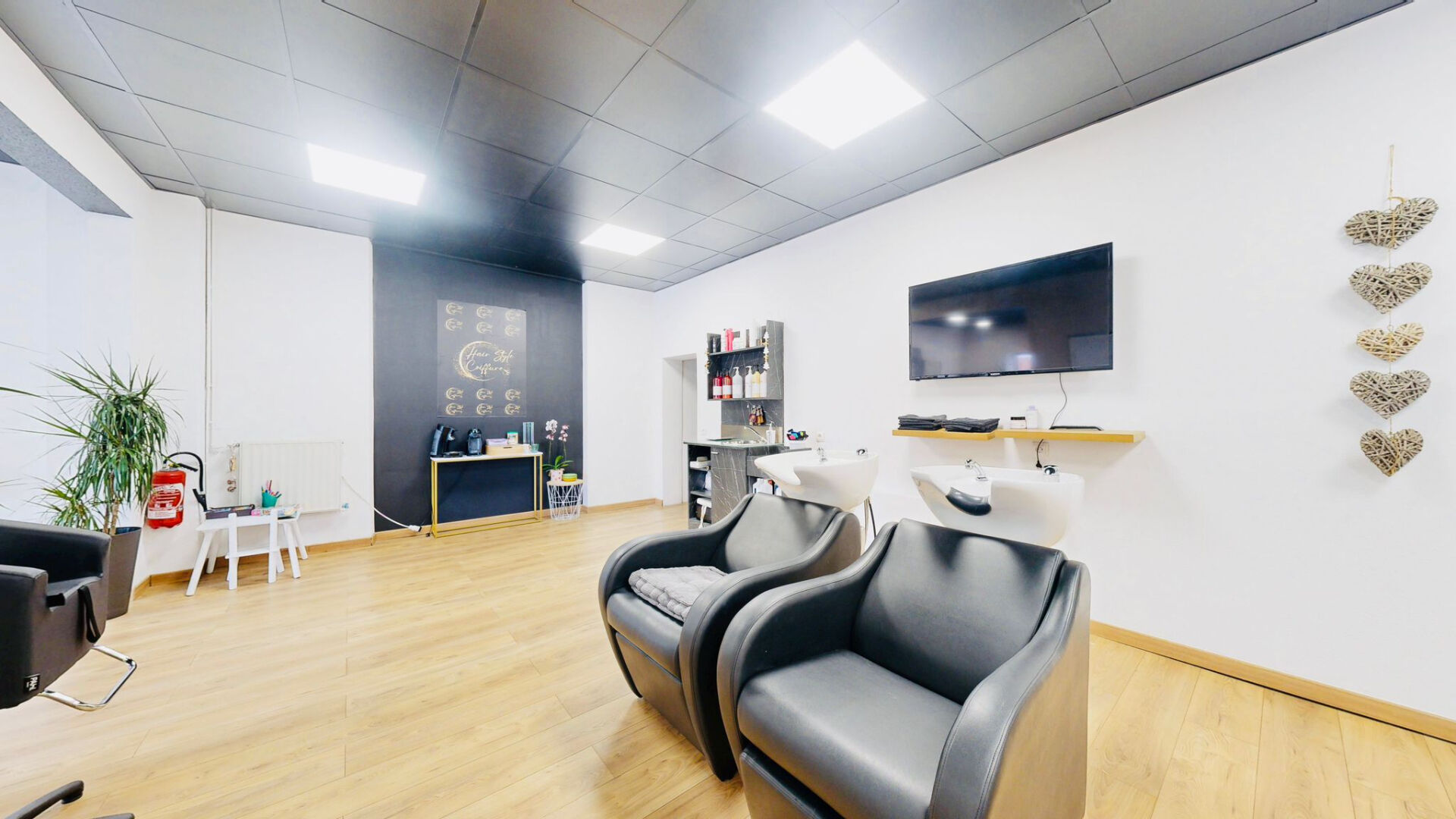 Photo Idéal pour coiffure, esthétique, barber ou concept bien-être image 1/5