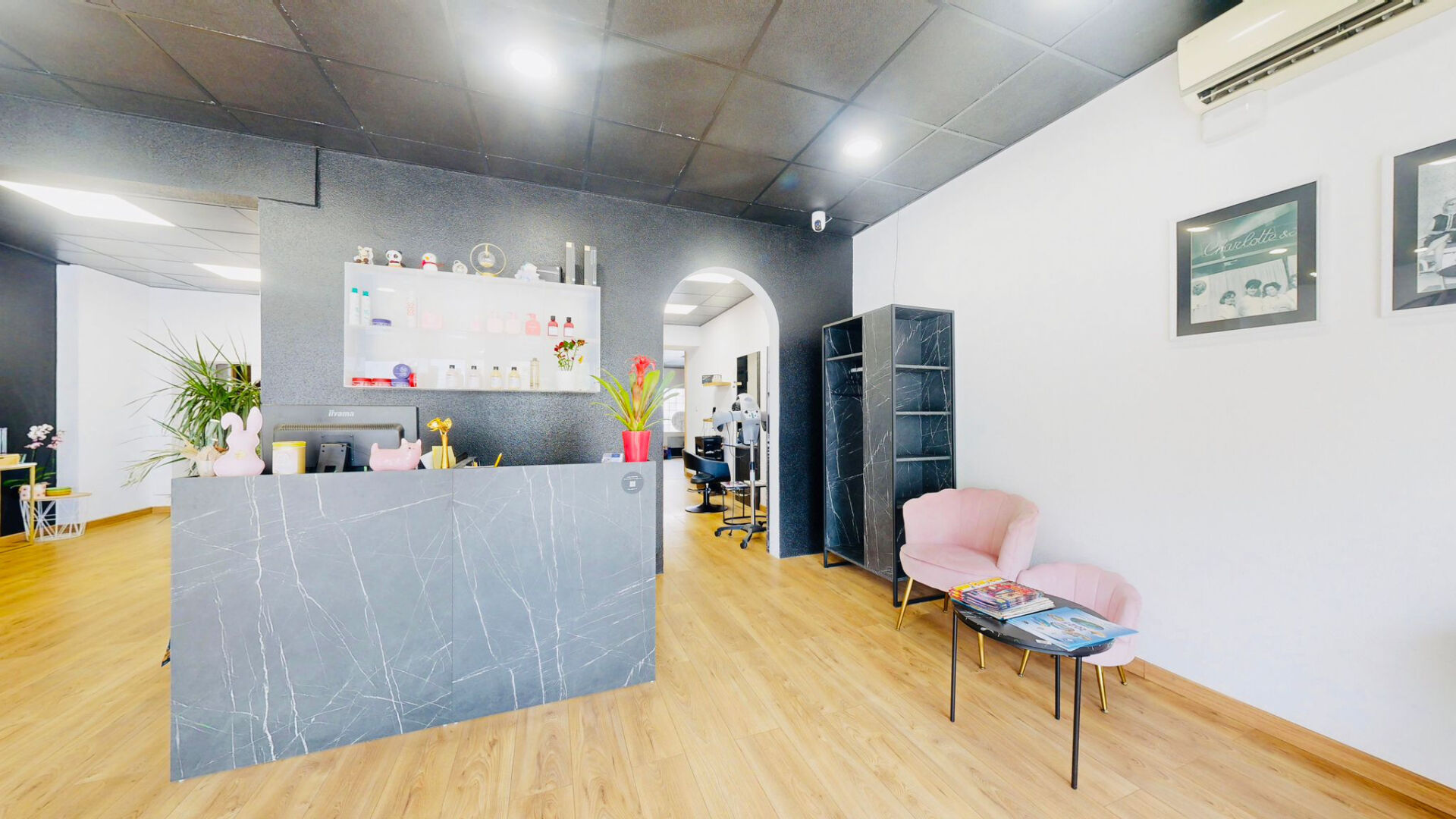 Photo Idéal pour coiffure, esthétique, barber ou concept bien-être image 5/5