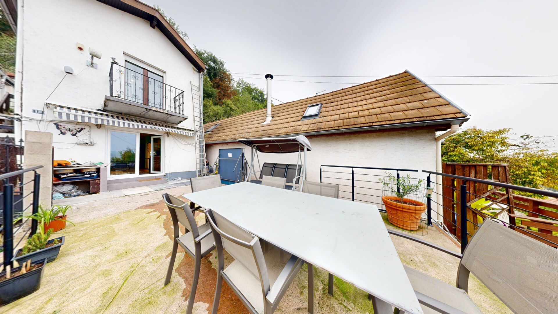 À louer : Maison spacieuse de 4 pièces sur les hauteurs de Brunstatt Didenheim., avec  balcon, terrasse et jardin.