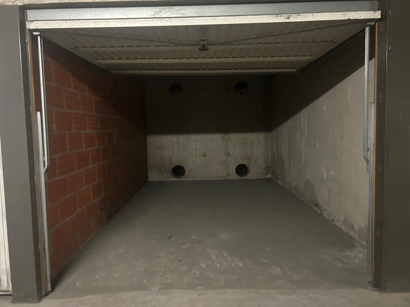 Photo ParParking à vendre à Avignon image 3/3