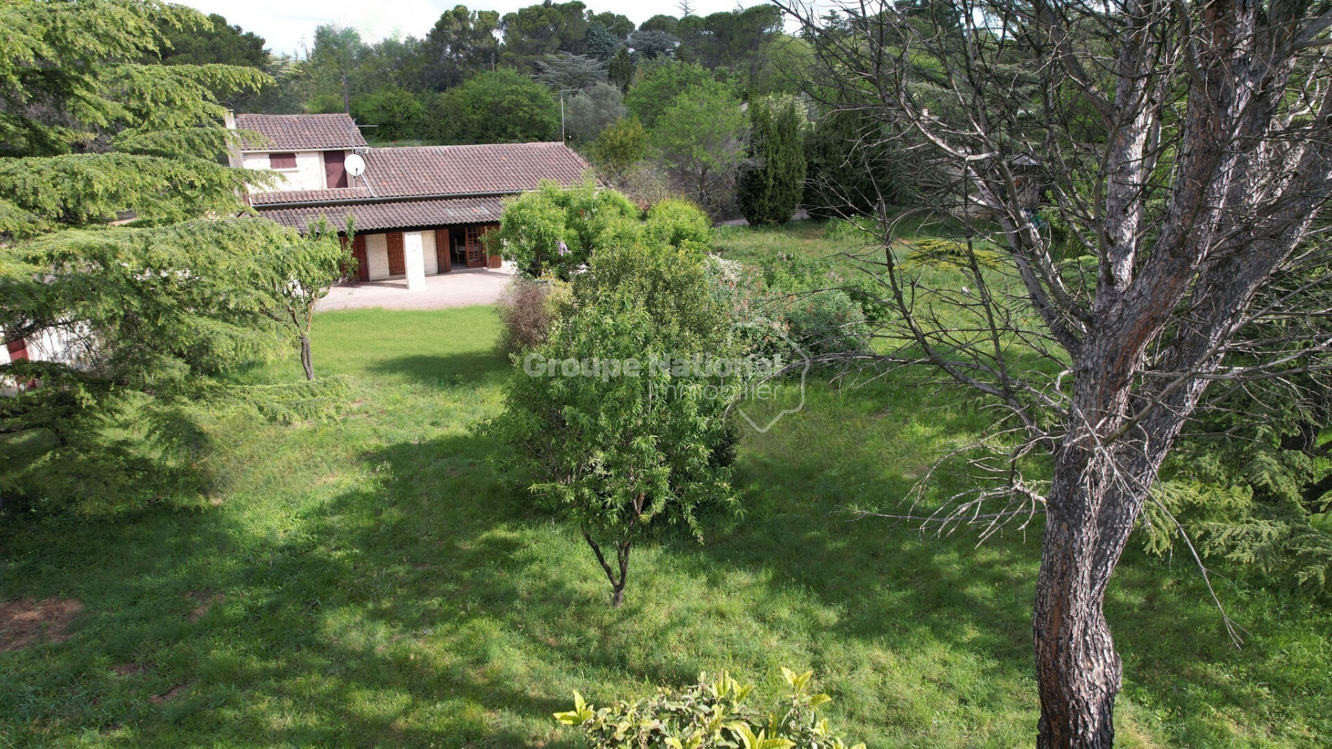 Maison  5 pièce(s)  3 Chambres 150 m2