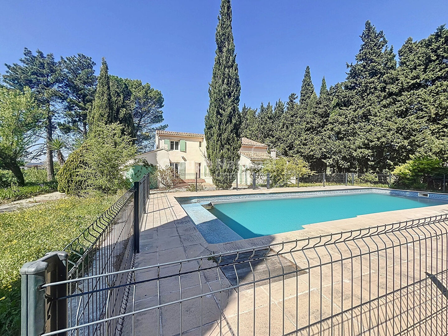 Photo Maison de 130m² Piolenc, jardin arboré, piscine image 1/6