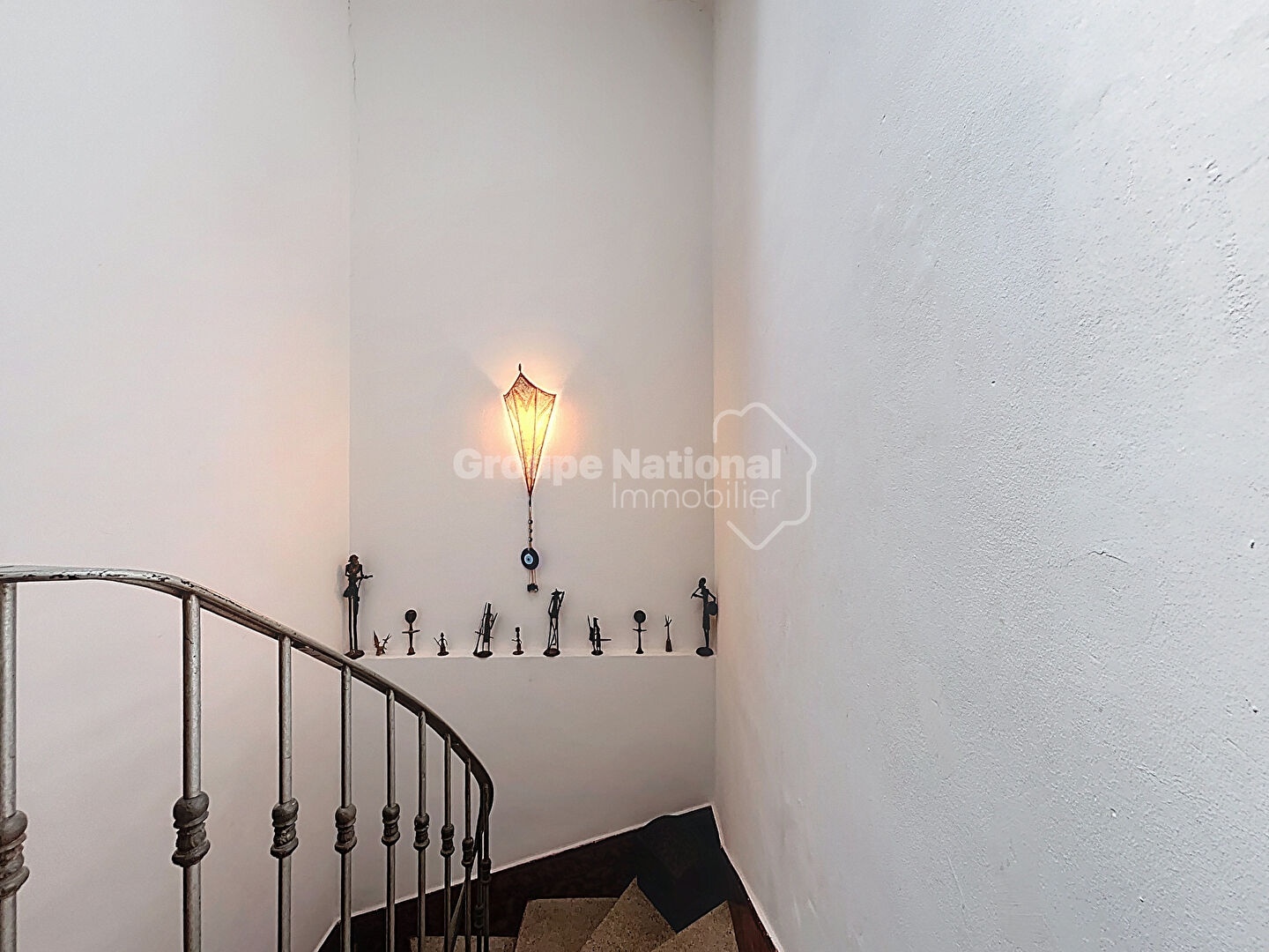 Photo Maison  R+1 Avignon 5 pièce(s) 95 m2, 2 Chambres, un bureau, terrasse et patio image 5/6