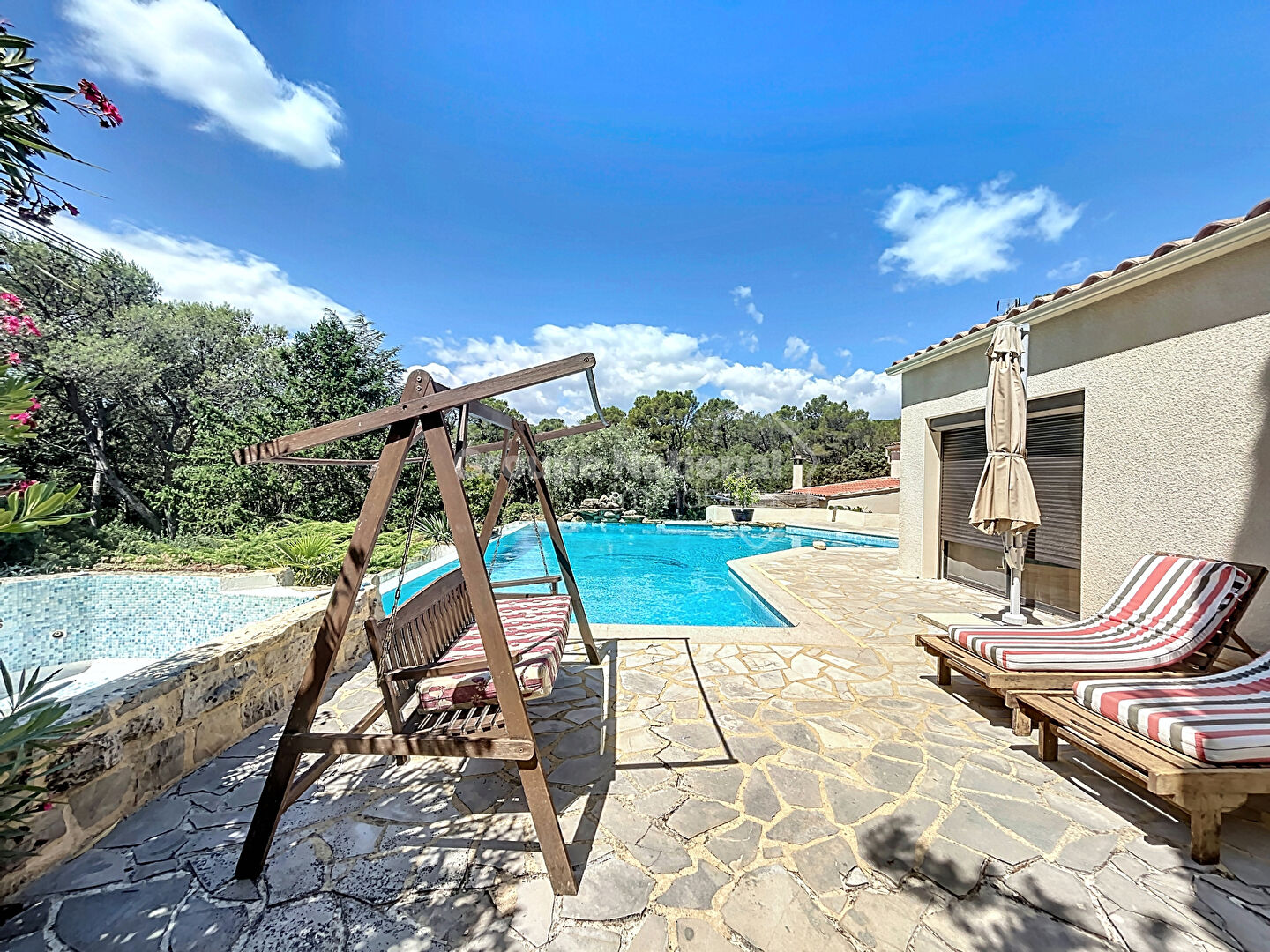 Photo Maison Uchaux 205 m2 sur 4870m² de terrain arboré avec piscine image 4/6
