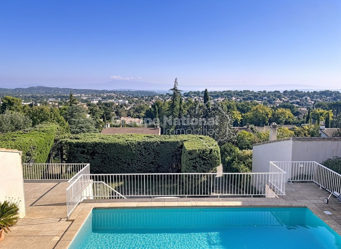 Maison Villeneuve Les Avignon 5 pièce(s) 4 chambres,180 m2, terrain  1250 m², piscine , vue exceptionnelle