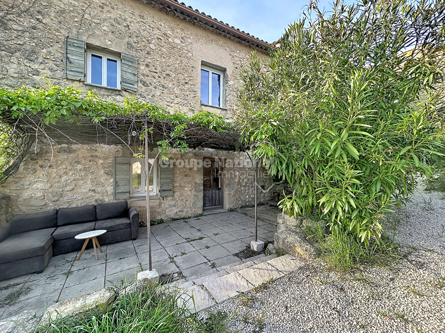 Mas et Gîte à Mazan 155m2 au total sur 3620m2 de terrain