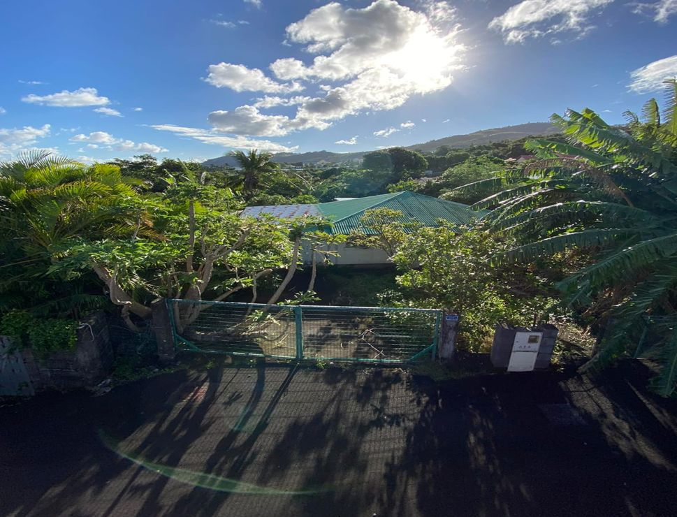 TERRAIN DE 594 M² / BAS DE SAINT JOSEPH