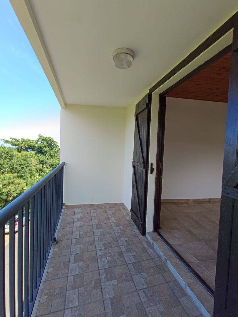 Photo SAINT JOSEPH / APPARTEMENT T2 image 1/4