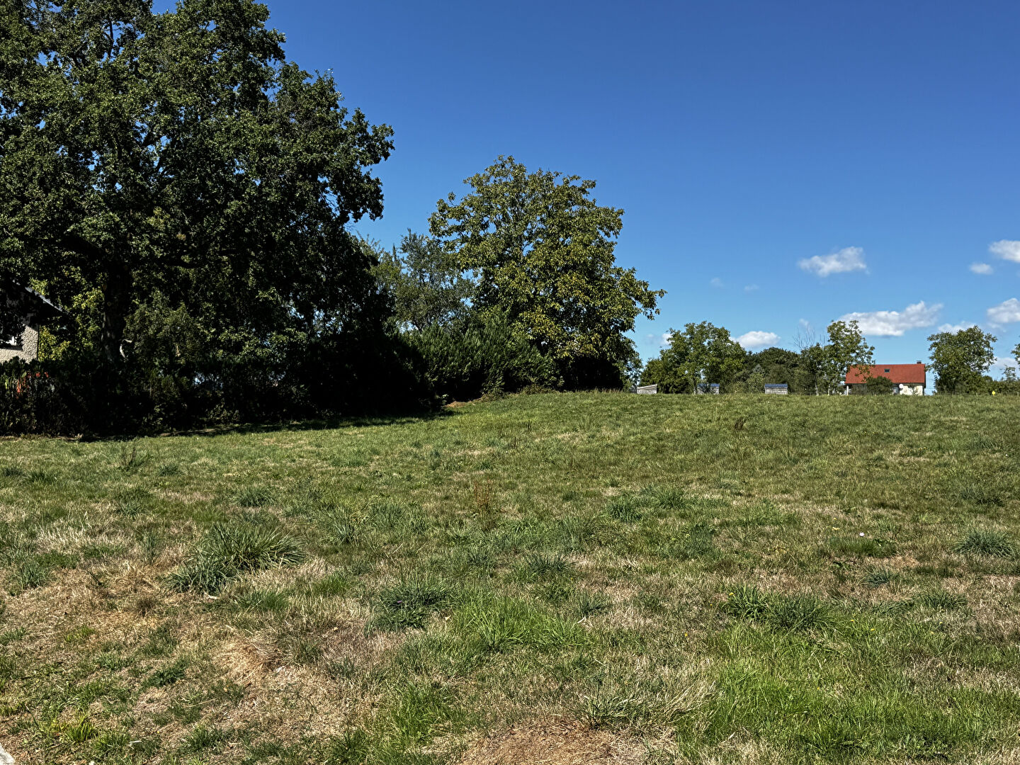 Joli terrain à bâtir à la campagne