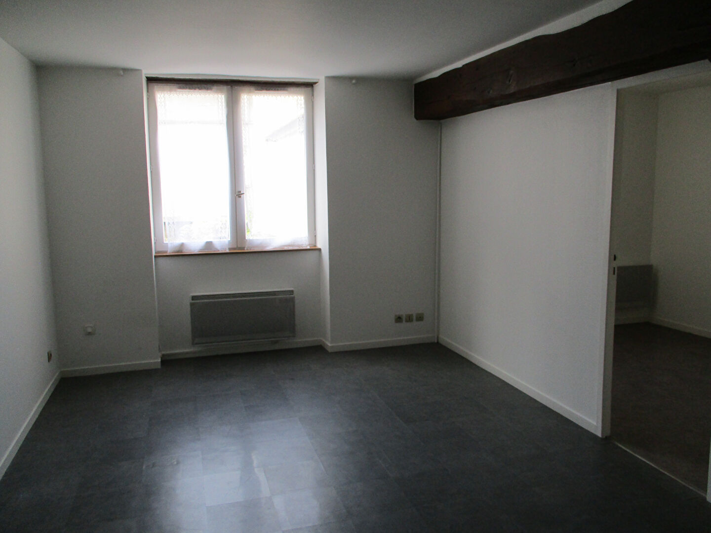 Photo APPARTEMENT ETAMPES - 1 pièce(s) - 33 m2 image 4/5